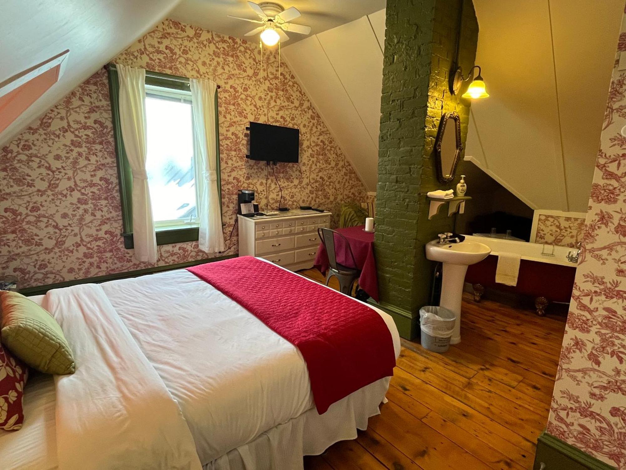 La Belle Victorienne Hotel Magog Екстериор снимка