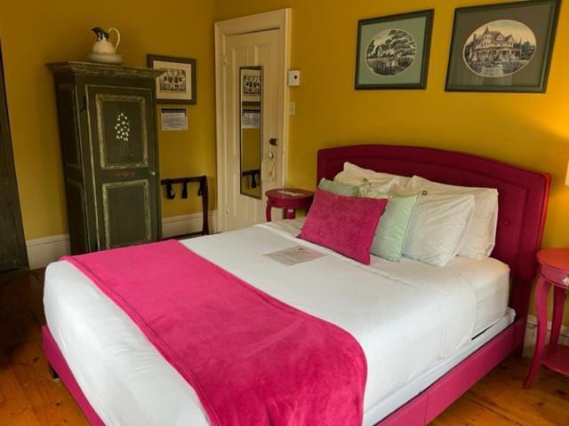 La Belle Victorienne Hotel Magog Екстериор снимка